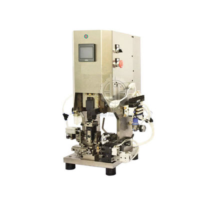Machine pour les fils de dépouillement et les terminaux de rabattement sur le câble ultra-mince et multicouche