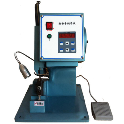 Machine de rivetage de bande d'en cuivre de cuivre silencieux de machine et de rabattement plaquée